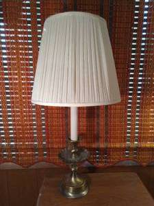 lot 71 image: Brass Or Similar Material Lamp