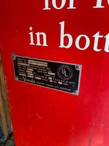 lot 5 image: 10 Cent Coke Vendo Vending Machine