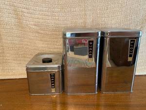 lot 203 image: Collection of Vintage Canisters