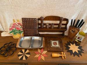 lot 205 image: Collection of Vintage Kitchen Items