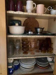 lot 202 image: Collection of Vintage Kitchen Items