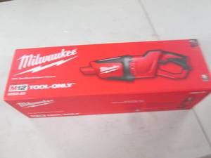 milwaukee m12 cordless compact vacu...