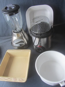 lot 47 image: Blender, Fryer, Cooking Dishes