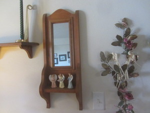 lot 59 image: Shelf, Angels, Butterflys