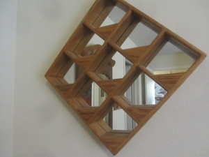 lot 19 image: Shadow Box Shelf
