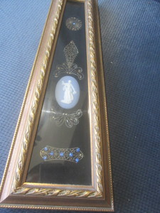 lot 61 image: Shadow Box - Jewelry