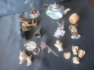 lot 72 image: Miniatures
