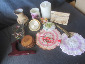 lot 77 image: Candles, Vase, Sandscape