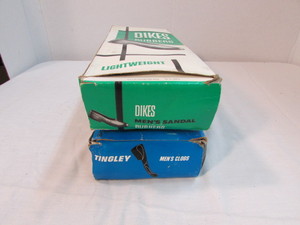 lot 7 image: Slip On Rubber Boots