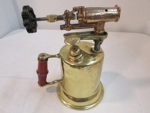 lot 22 image: Vintage Blow Torch