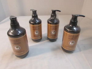 lot 26 image: Shampoo & Conditioner