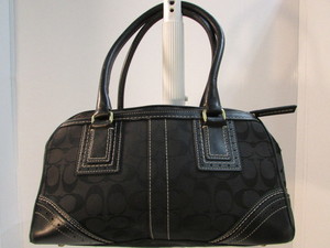 lot 78 image: Authentic Coach Signature Shoulder Bag