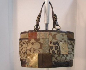 lot 81 image: Authentic Coach Shoulder Bag