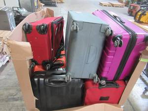 lot 308 image: WHOLESALE MIXED PALLET OF MICELLANOUS SUITCASES AND LUGGAGE