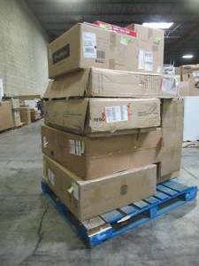 lot 311 image: WHOLESALE MIXED PALLET OF MICELLANOUS MEDICINE CABINETS AND BATHROOM SINKS