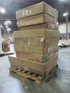 lot 327 image: WHOLESALE MIXED PALLET OF BATHROOM MEDICINE CABINETS