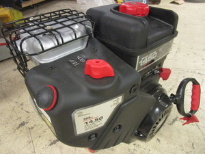 lot 209 image: BRIGGS & STRATTON 1450 SNOW SERIES ENGINE - NEW