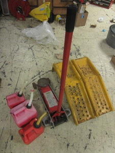 lot 215 image: LARIN HYDRAULIC FLOOR JACK, CAR RAMPS, GASOLINE CANS