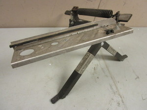 lot 223 image: FLIGHT-MASTER JR TRAP THROWER