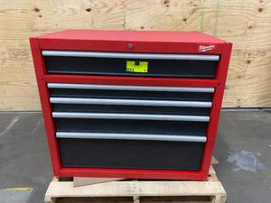 lot 85 image: MILWAUKEE High Capacity 36 in. 5-Drawer Roller Cabinet Tool Chest