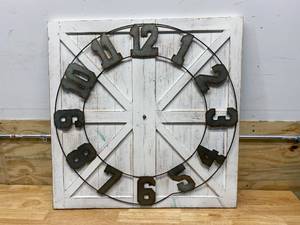 lot 118 image: STRATTON HOME DECOR Rustic Wood and Metal Farmhouse Mounted Wall Clock
