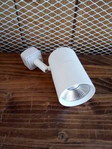 lot 19 image: White 1-Light Integrated LED Mini-Cylinder Linear Track Lighting Head by Hampton Bay