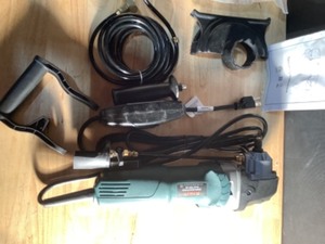 lot 4 image: ASSORTED BATTERY CHARGERS. SEE PICTURES
