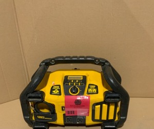 lot 7 image: DEWALT 2800 AMP POWER STATION. SEE PICTURES
