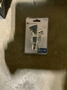 lot 14 image: ASSORTED GLACIER BAY KITCHEN FAUCETS AND WITH BATHROOM ACCESSOIRES. SEE PICTURES