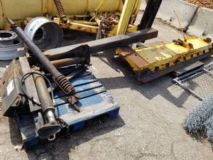 lot 207 image: Falls Snowplow Flat Blade Attachment TAH9 9W