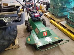 lot 210 image: Billy Goat  with Briggs & Stratton 8.5hp IndustrialCommercial Cast Iron Sleeve Engine