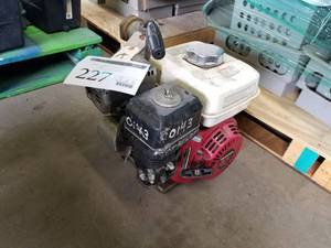 lot 227 image: Honda GX160 163cc Pump WH20X