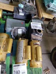 lot 240 image: Hayward Super Pump Self Priming NSF Chlorine Pump SP2615X20 (on pallet)
