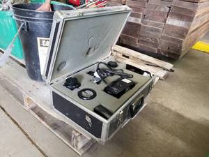 lot 242 image: Minolta 35mm Camera SRT201  with Minolta 50mm Lens, 135mm Lens, 24mm Lens, UV Filter, Lens Hood, Vivitar Flash Unit 283, Light Meter - All Stored In Padded Road Case