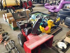 lot 253 image: Snapper Electric Start Convertible Snowblower 826 26W  with Tecumseh 8hp Engine