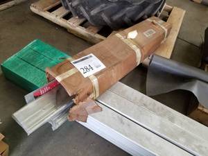 lot 284 image: Floor Transitions (in box)