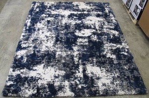 lot 401 image: Gertmenian Thomasville 8 Ft X 10 Ft Bali Luxury Shag Rug Ivory Beige Light Gray