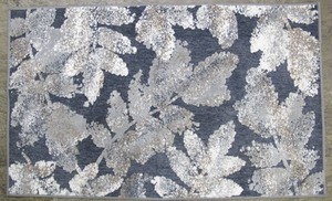 lot 454 image: Mohawk Home Sculpted Allure 30in x 45in Grey Floral Area Rug