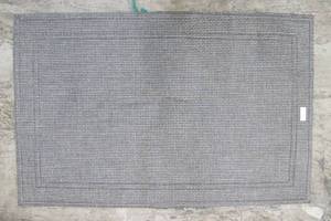 lot 458 image: Apache Mills Manhattan Mat Heavy-Duty 30 x 47 Nonslip Mat