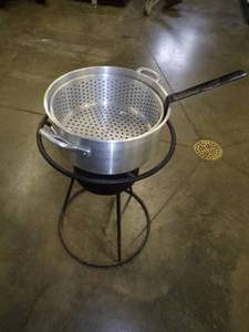 lot 6 image: Propane Fish Fryer