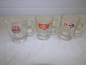 lot 16 image: 3 A and W Root Beer Kids Mugs