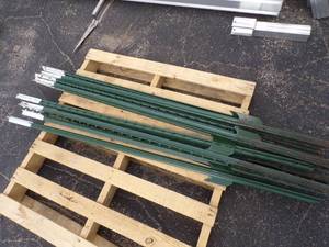lot 80 image: 10 Steel Fence Posts
