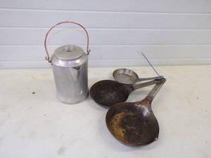 lot 87 image: Vintage Camping Cookware