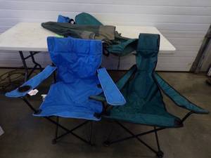 lot 97 image: 2 Folding Camping Chairs and Patio Table Umbrella