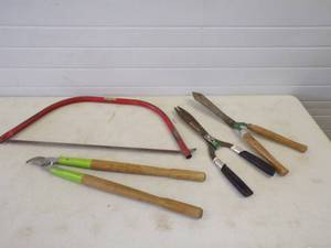 lot 128 image: Bow Saw Hedge Trimmers and loppers