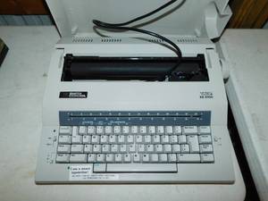Vintage Smith Corona XE 5100 Portable Electric Typewriter