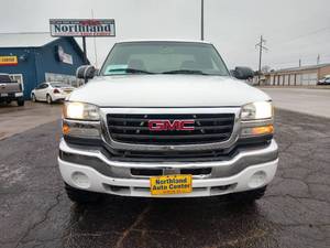 lot 7 image: 2003 GMC Sierra 2500 (Turbo Diesel)