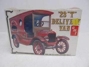 lot 79 image: Vintage AMT 23 T Delivery Van