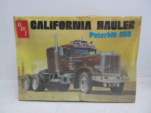 lot 24 image: Vintage AMT California Hauler Peterbilt 359 Super Semi