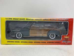 lot 118 image: Ocean City Diecast Metal 1948 Chrysler Town & Country